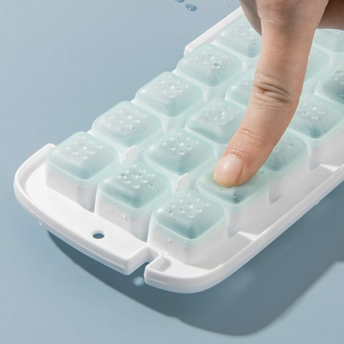 Plastic Ice Cube Mold With Lid 2