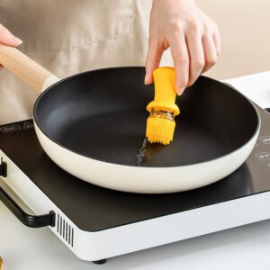 oil dispenser with brush 4